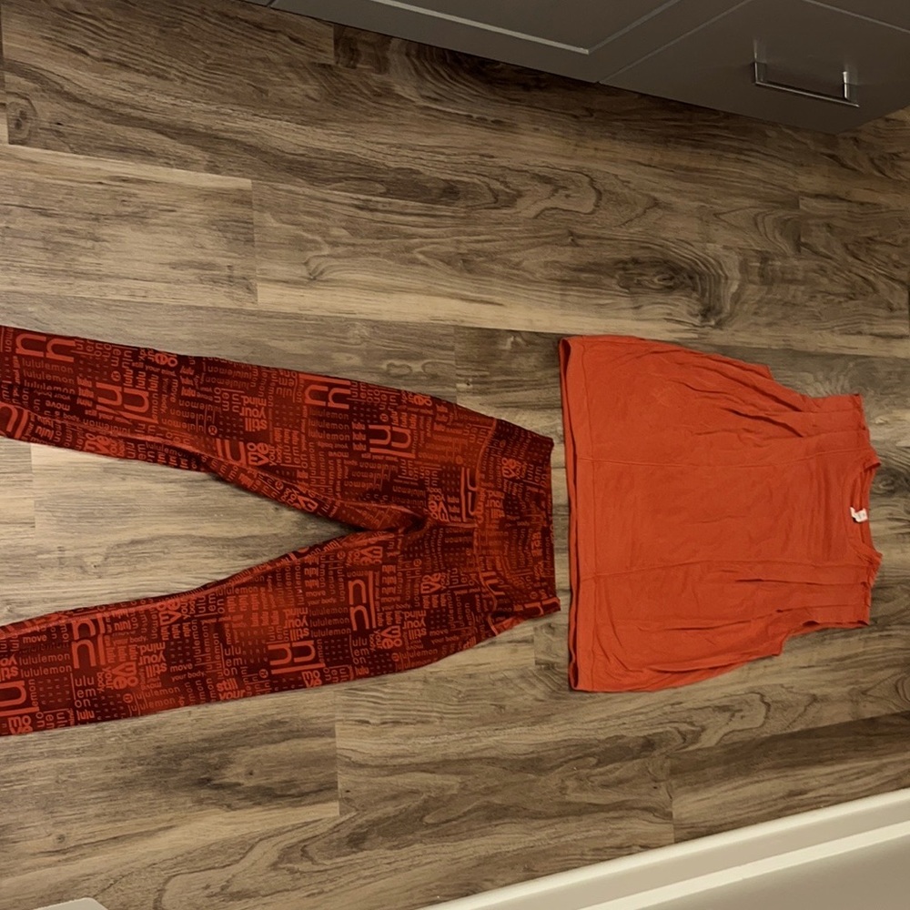 Lululemon Pleated Loose Blouse Tank Top Shirt 2